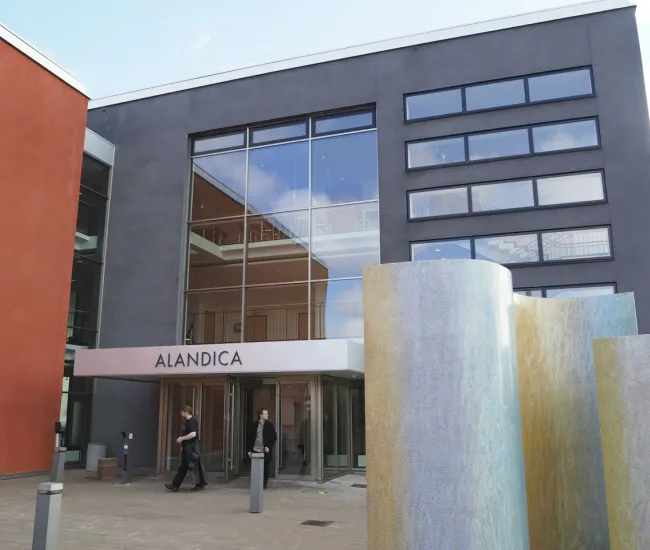 Alandica entré